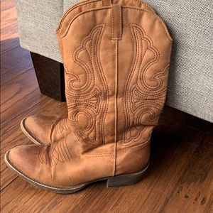 Coconuts brand boots